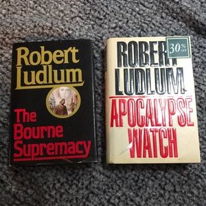 Robert Ludlum bundle of Books